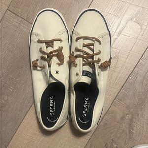 Sperry Women’s Cream Canvas Boat Shoes